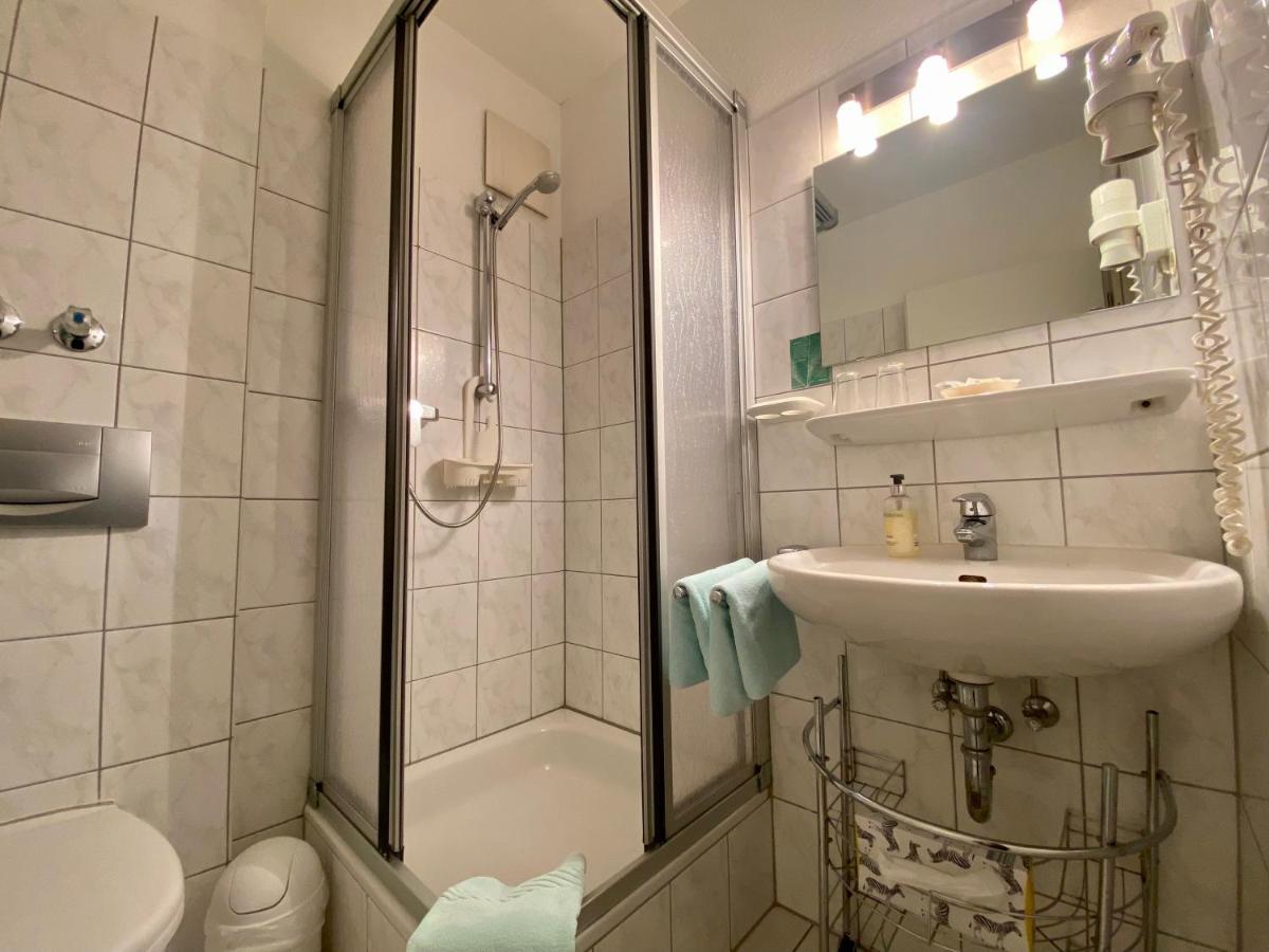 Hotel Kaiserswerth Düsseldorf Dış mekan fotoğraf